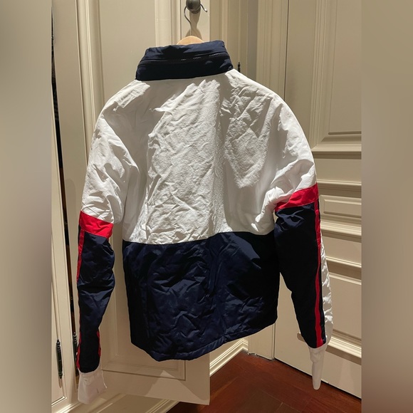 Fila Half Zip Down Anorak with zip away hood in the collar. Size: S. - Picture 2 of 2